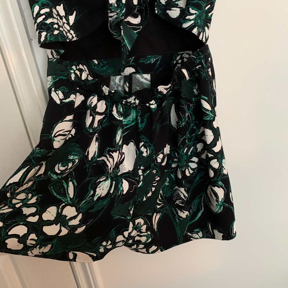 Club Monaco “Krishel” Romper - Picture 9 of 10